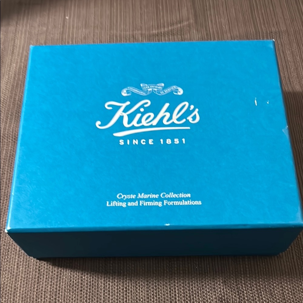 Kiehl's Vibrant Blue Gift Box